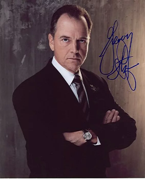 Gregory Itzin autograph