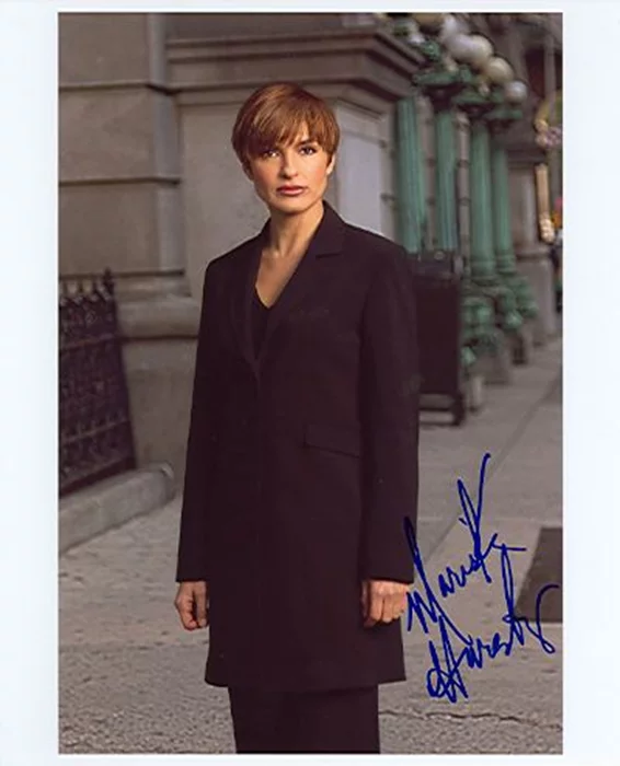 Mariska Hargitay autograph