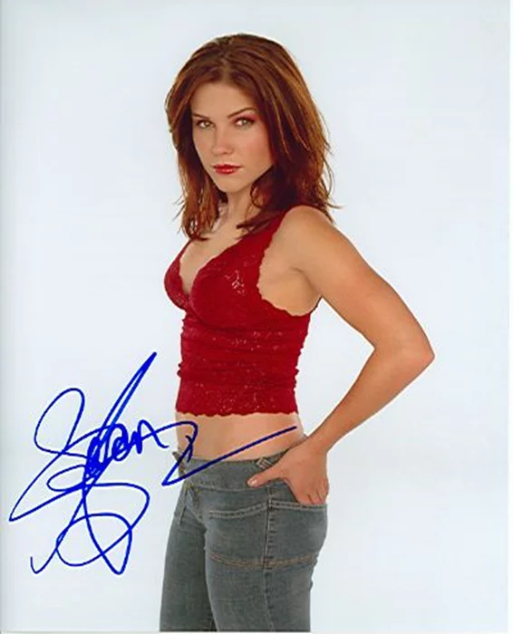 Sophia Bush autograph