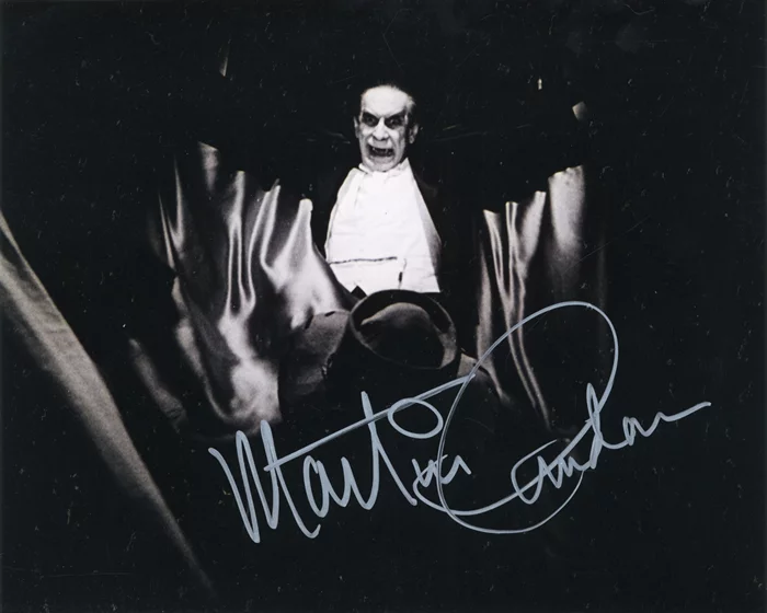 Martin Landau autograph