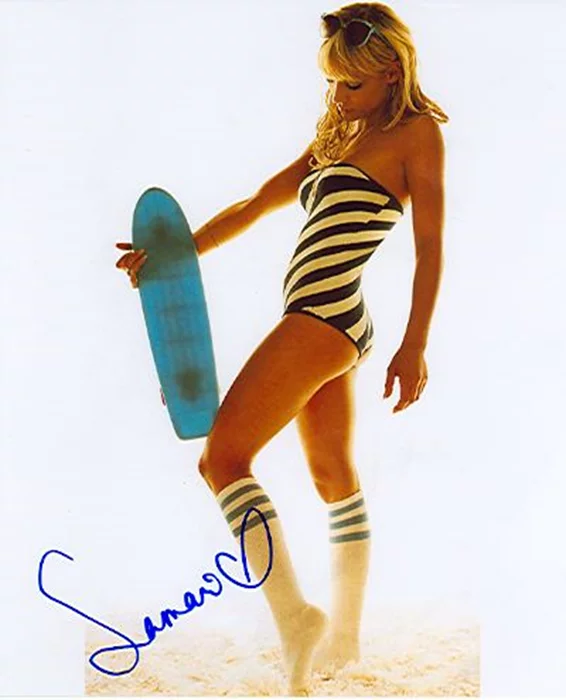 Samaire Armstrong autograph