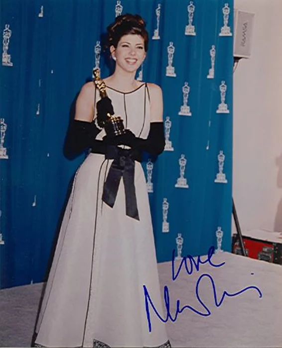 Marisa Tomei autograph
