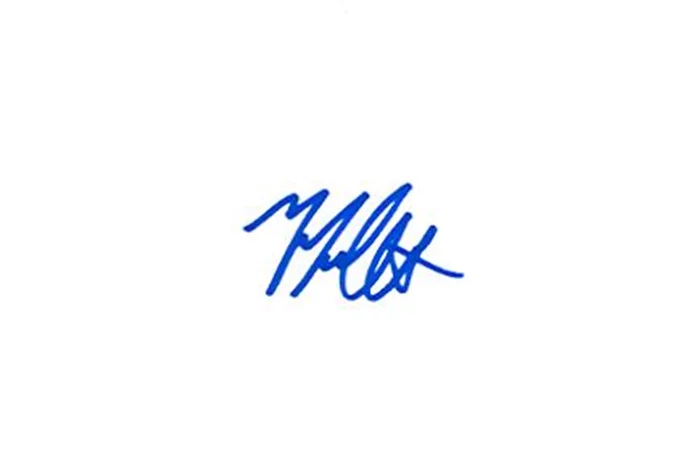 Haley Joel Osment autograph