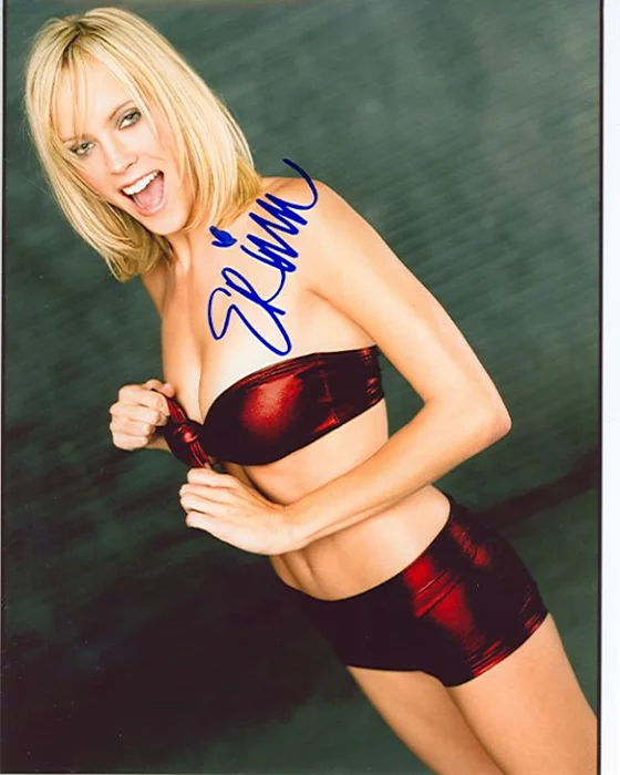 Erinn Bartlett autograph