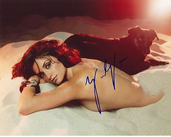 Penelope Cruz autograph