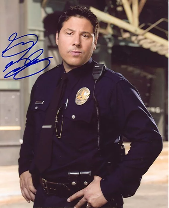 Greg Grunberg autograph