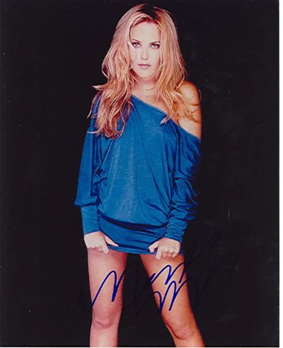 Mercedes McNab autograph