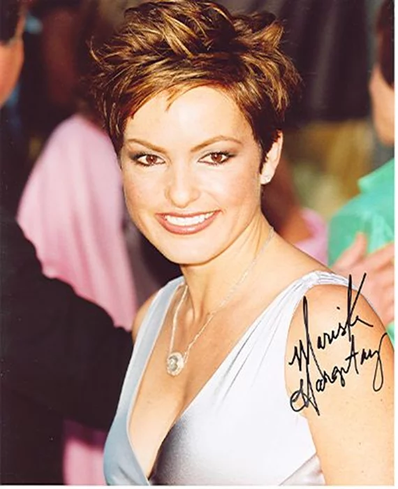 Mariska Hargitay autograph