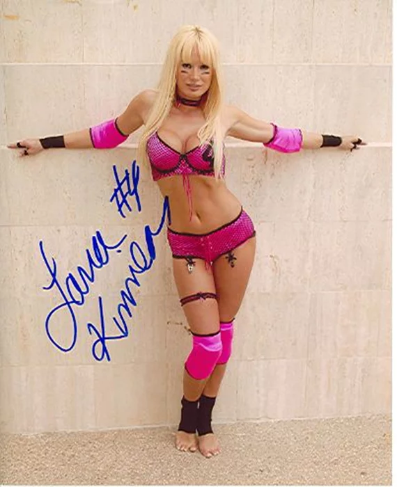 Lana Kinnear autograph