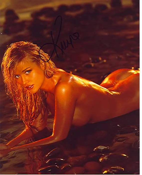 Joanna Krupa autograph