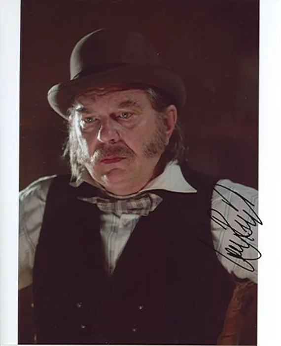 Leon Rippy autograph