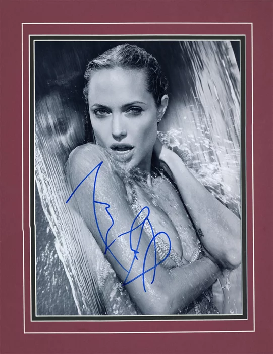 Angelina Jolie autograph