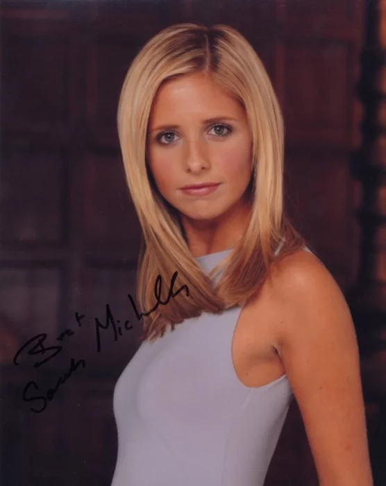 Sarah Michelle Gellar autograph