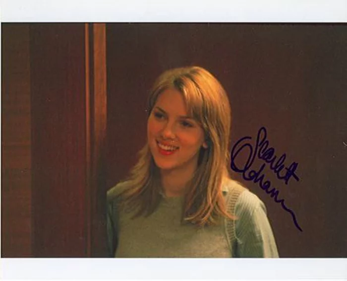 Scarlett Johansson autograph