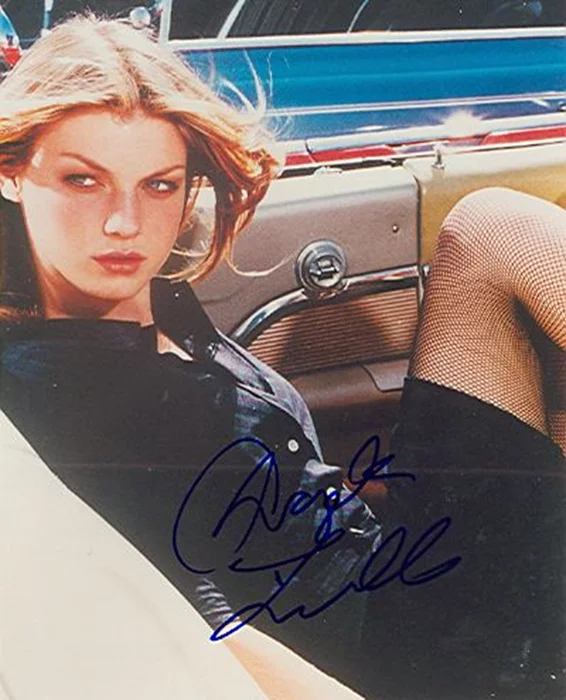 Angela Lindvall autograph