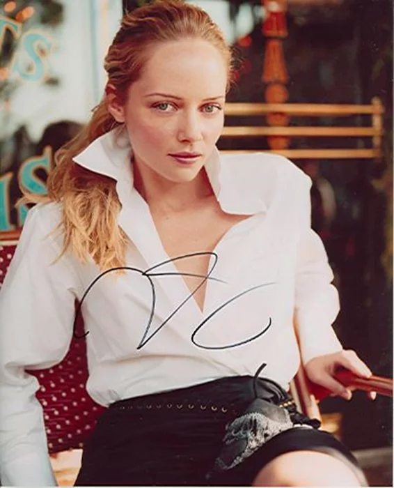 Marley Shelton autograph