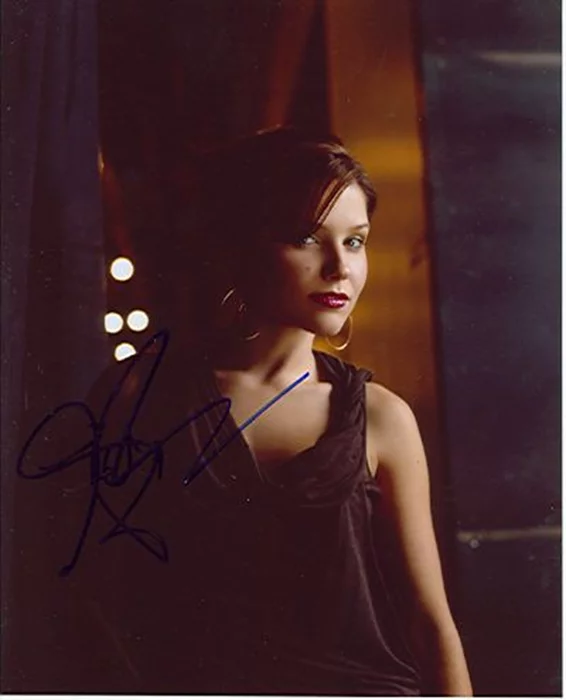 Sophia Bush autograph