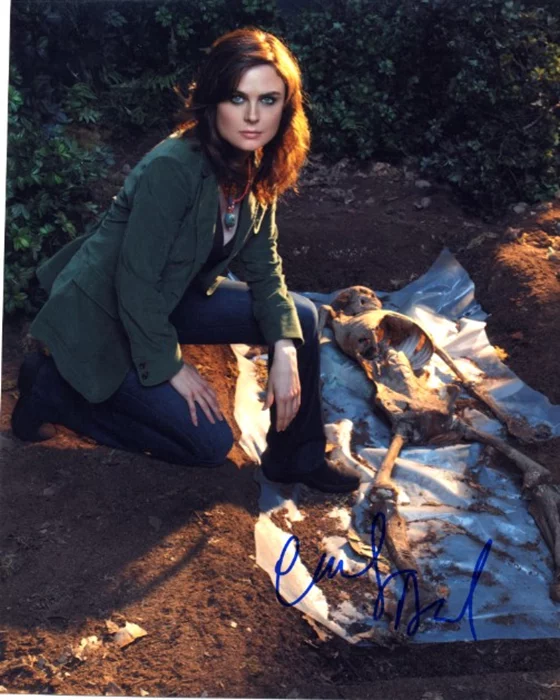 Emily Deschanel autograph