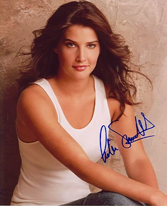 Cobie Smulders autograph
