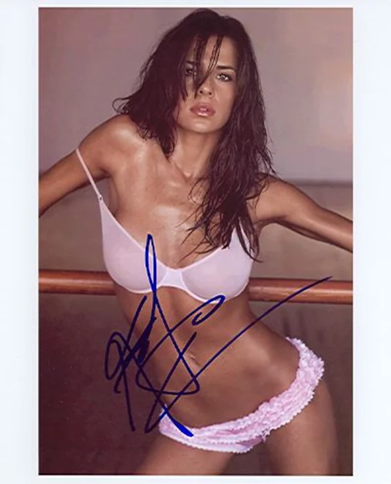 Kelly Monaco autograph