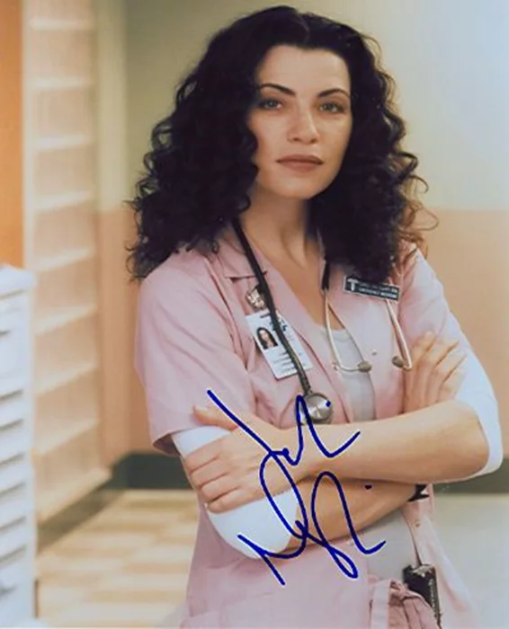 Julianna Margulies autograph