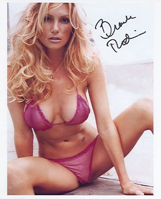 Brande Roderick autograph