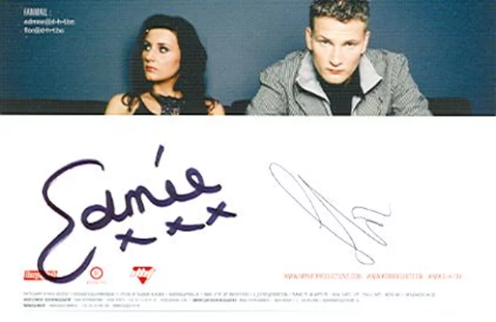D.H.T. autograph