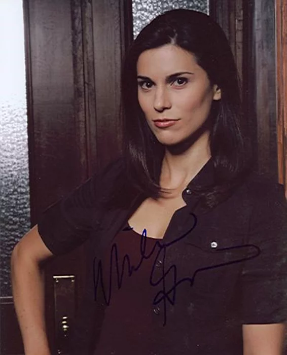 Milena Govich autograph