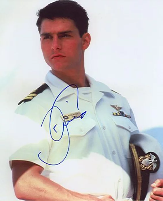 Tom Cruise autograph