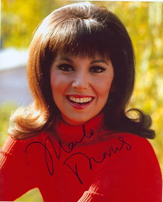 Marlo Thomas autograph