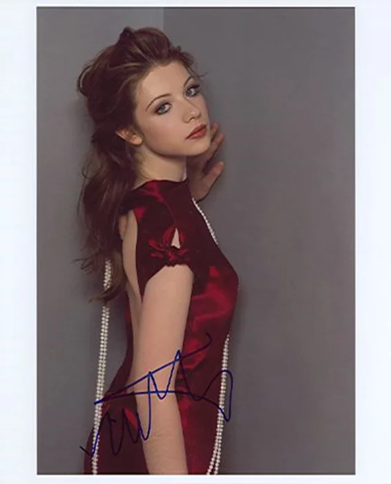 Michelle Trachtenberg autograph