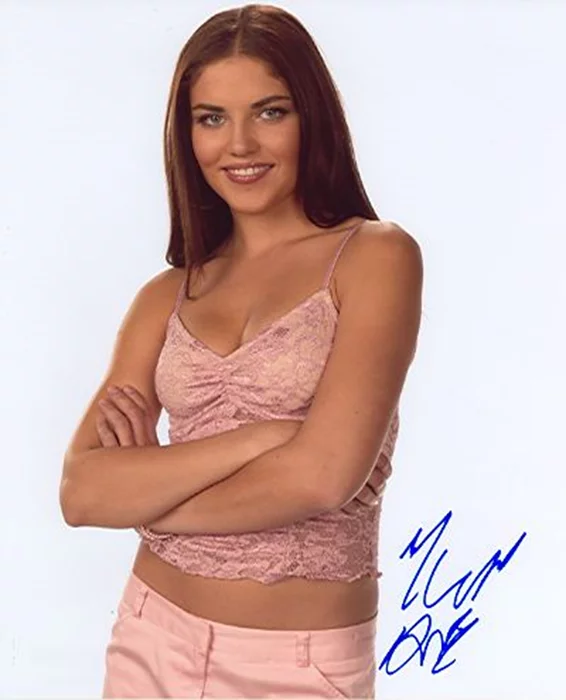 Marika Dominczyk autograph