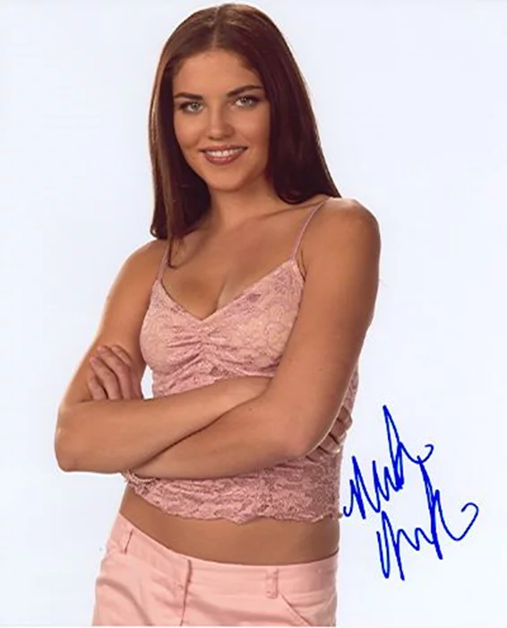 Marika Dominczyk autograph