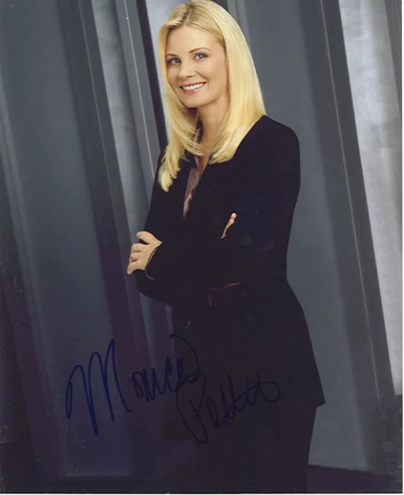Monica Potter autograph