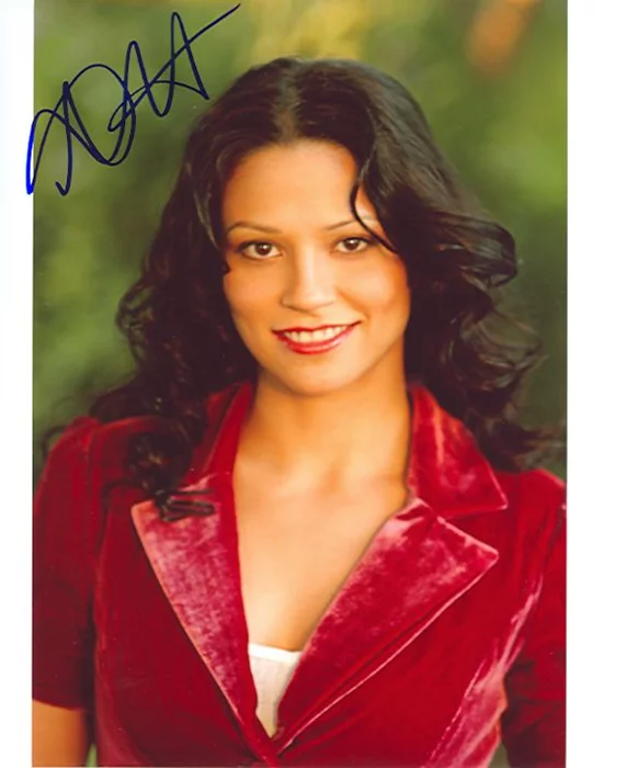 Navi Rawat autograph