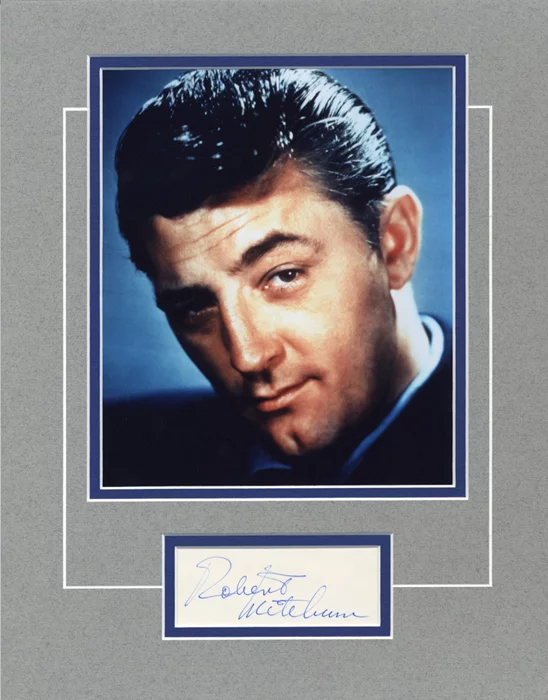 Robert Mitchum autograph