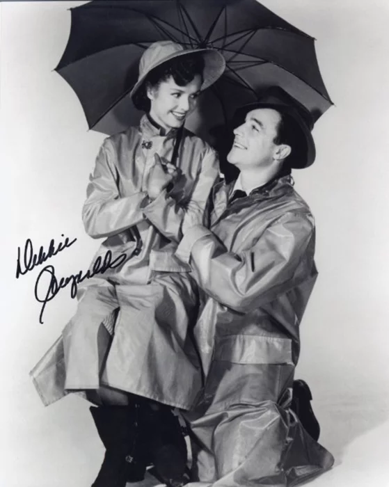 Debbie Reynolds autograph