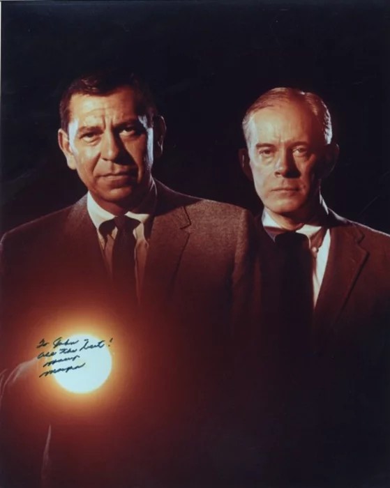 Harry Morgan autograph