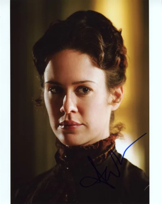Sarah Paulson autograph