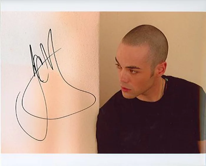 John Hensley autograph