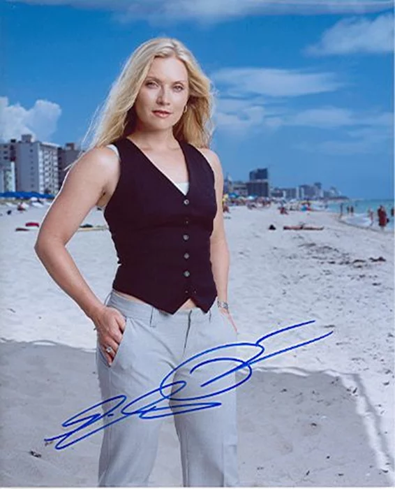 Emily Procter autograph