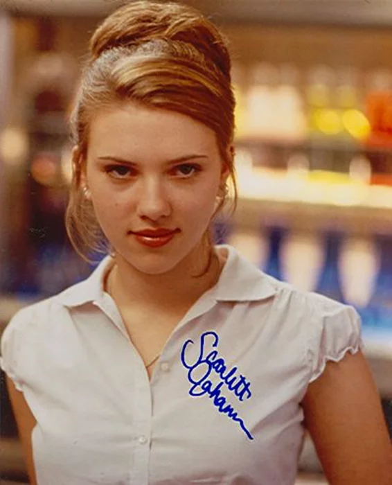 Scarlett Johansson autograph