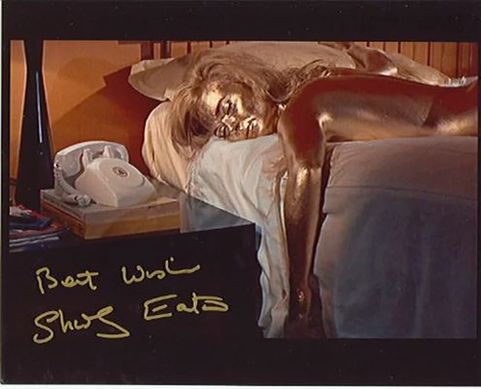 Shirley Eaton autograph