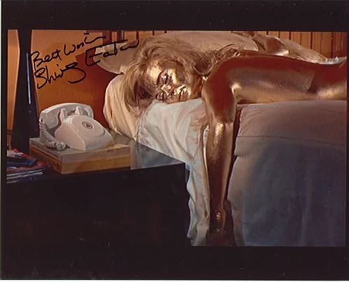 Shirley Eaton autograph