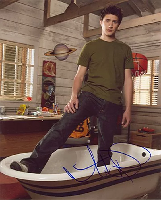 Matt Dallas autograph
