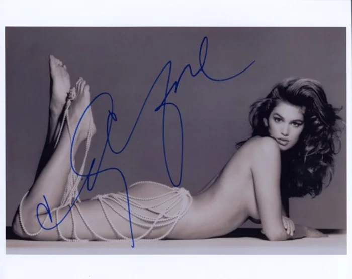 Cindy Crawford autograph