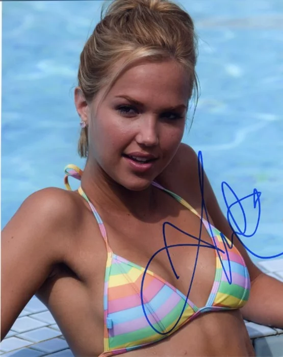 Arielle Kebbel autograph