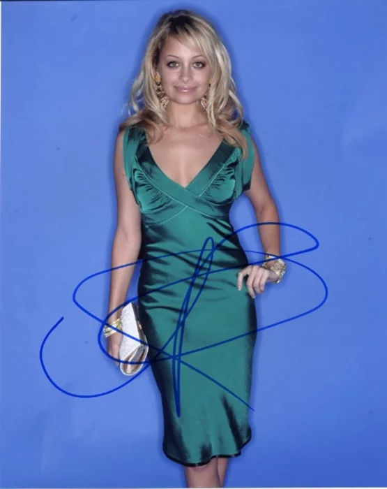 Nicole Richie autograph