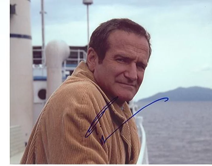 Robin Williams autograph