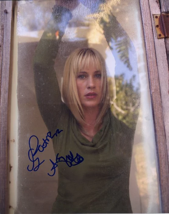 Patricia Arquette autograph